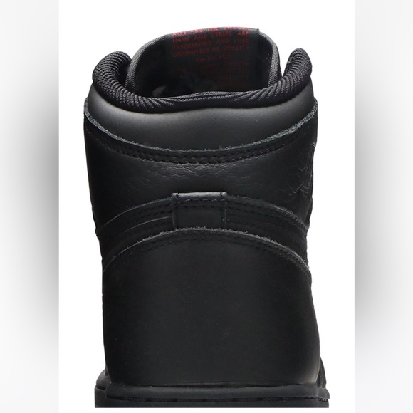 2017 NIKE Air Jordan 1 Retro High OG BG 'Black University Red' Size 6.5 Big Kids - Picture 2 of 11